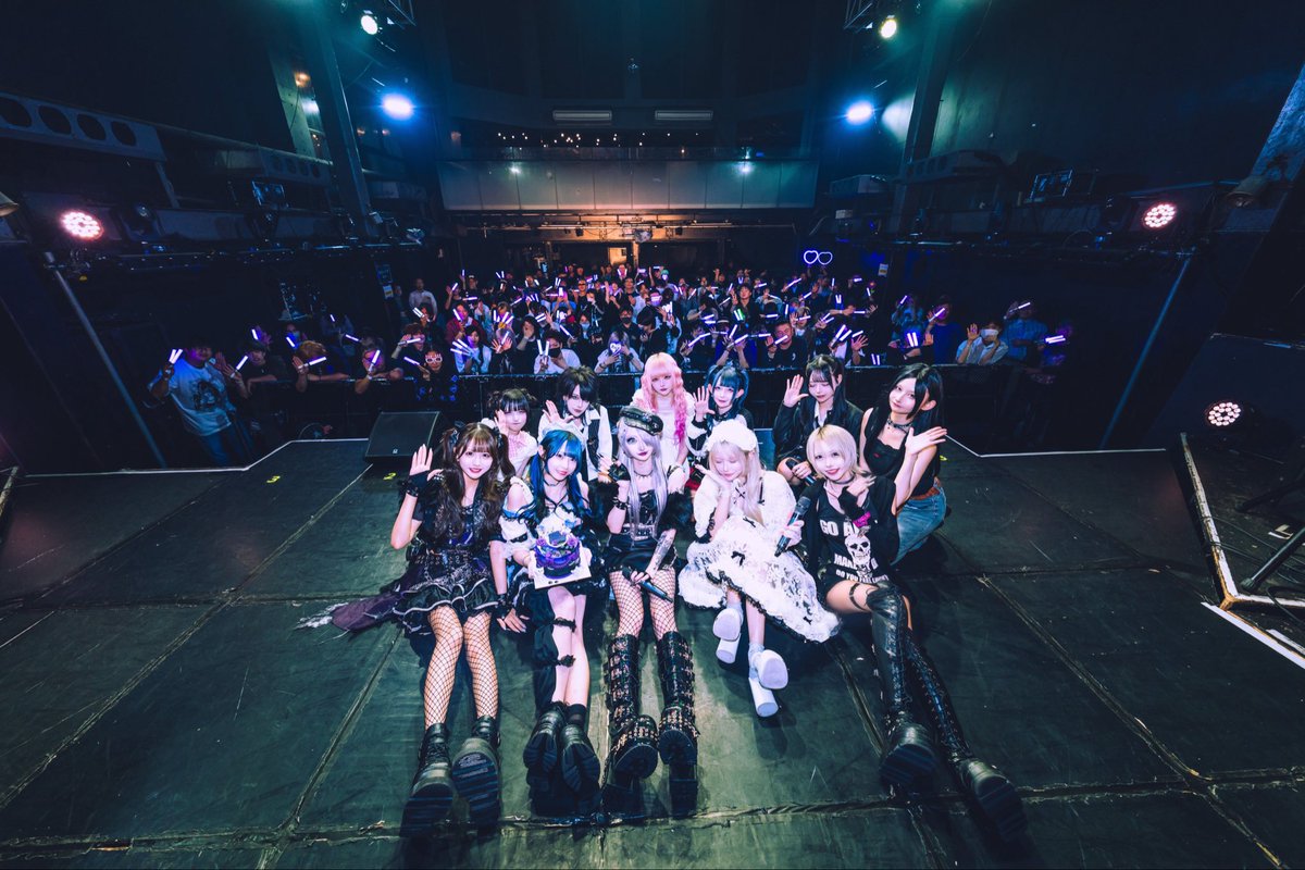 claramag_info's tweet photo. 改めてあんりゴン生誕祭『Midnight Daisy』にお越しいただきありがとうございました🍷
大好きなみんなに囲まれて間違いなく世界で1番幸せでした！
愛してるよ！

あんりゴン https://t.co/Eg0Af4eF8e