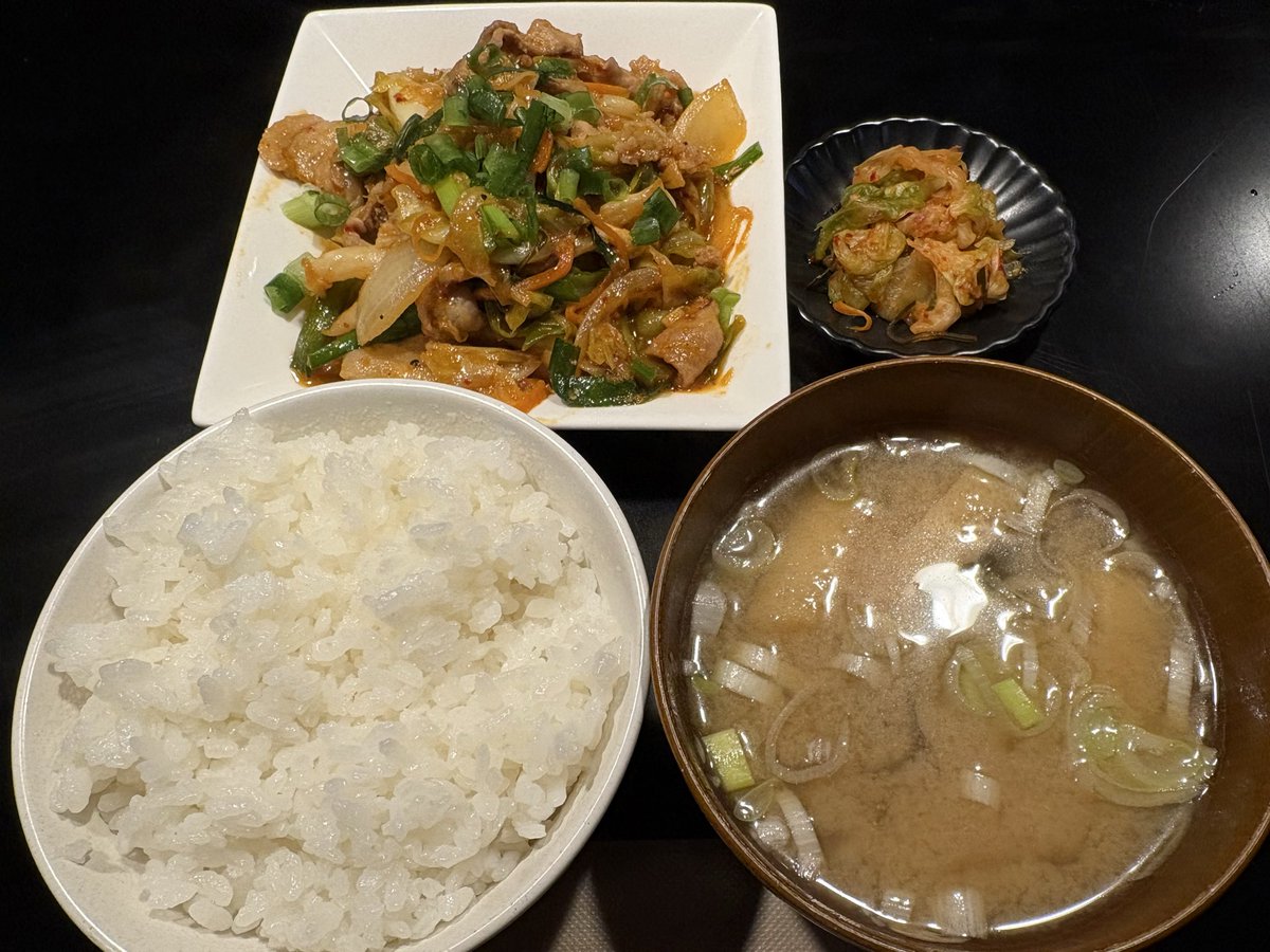 hayase_jimang's tweet image. 本日のひまりごはん
嬬恋村キャベツキムチを使った豚キムチ定食
#アニソンバー
#アニカラマナティ