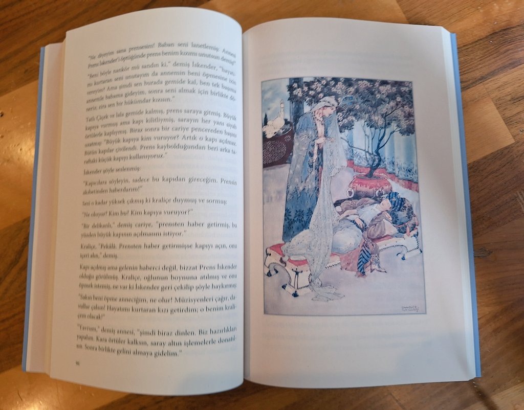 İngiliz halkbilimci ve gezgin Lucy Mary Jane Garnett’ın derleyip Ottoman Wonder Tales adıyla yayınladığı masallar, 110 yıl sonra ilk kez Türkçede.

📚<a href="/hamdiakyol_/">Hamdi Akyol</a>'un çevirisiyle 
Osmanlı Dünyasından Masallar <a href="/ketebe/">Ketebe</a>'den👇