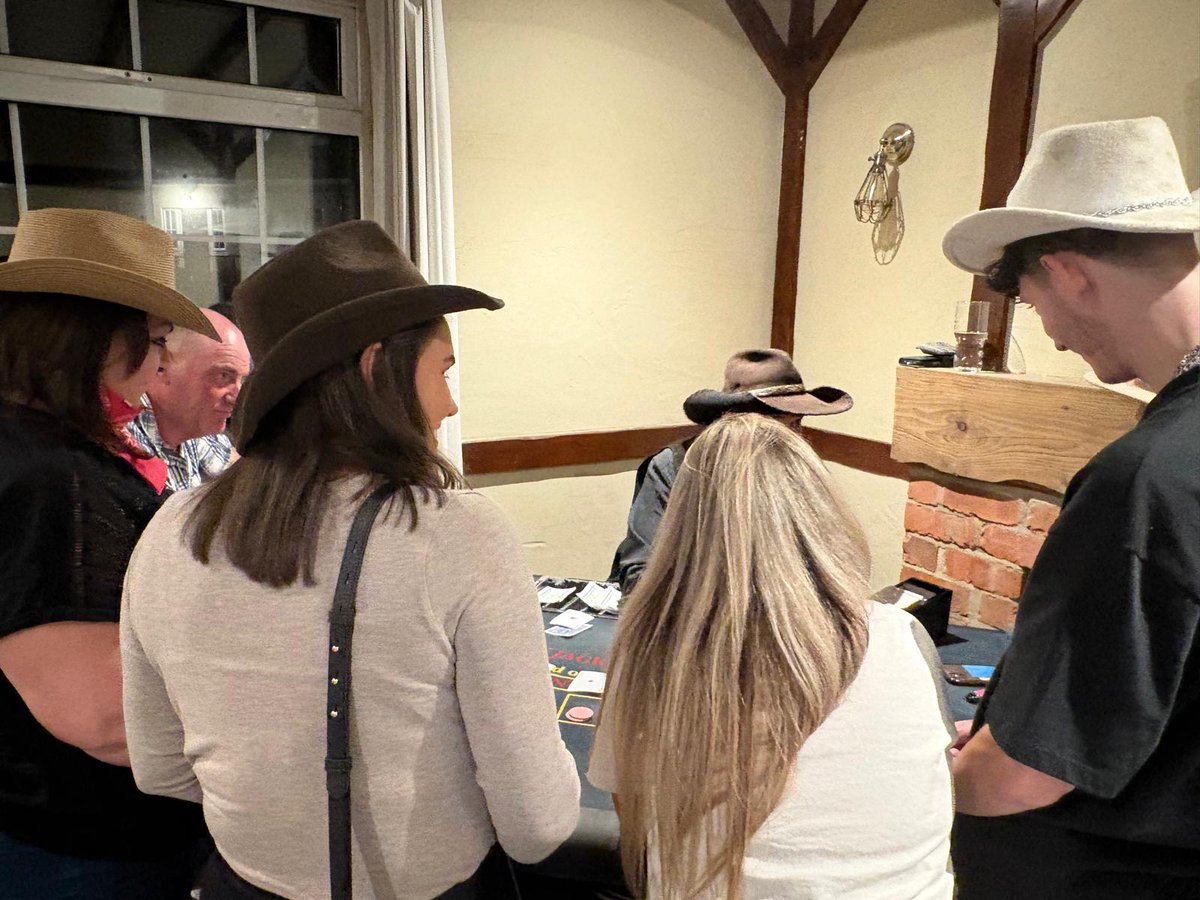 𝗪𝗲 𝗹𝗼𝘃𝗲 𝗮 𝗪𝗲𝘀𝘁𝗲𝗿𝗻 𝗣𝗮𝗿𝘁𝘆𝘆𝘆𝘆! 🤠

We had a great time with our 𝗙𝘂𝗻 𝗖𝗮𝘀𝗶𝗻𝗼 tables at a 𝗰𝗵𝗮𝗿𝗶𝘁𝘆 𝗲𝘃𝗲𝗻𝘁 at the weekend! 🏜️

 #WildWestParty #FunCasino  #CowboyTheme #CasinoNight #CharityEvent