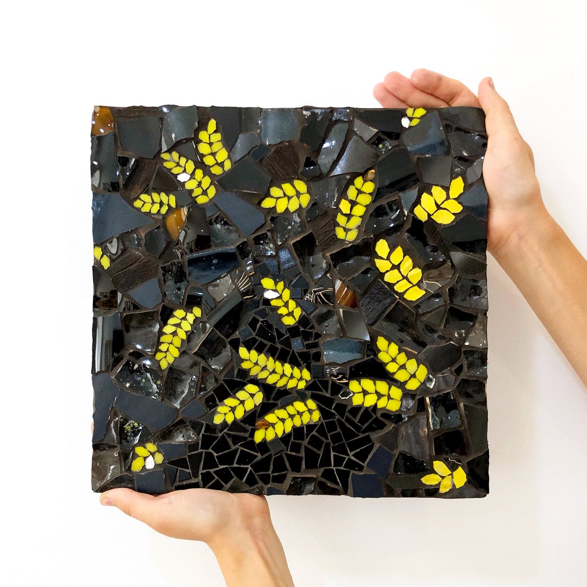 шматок смальти tweet media