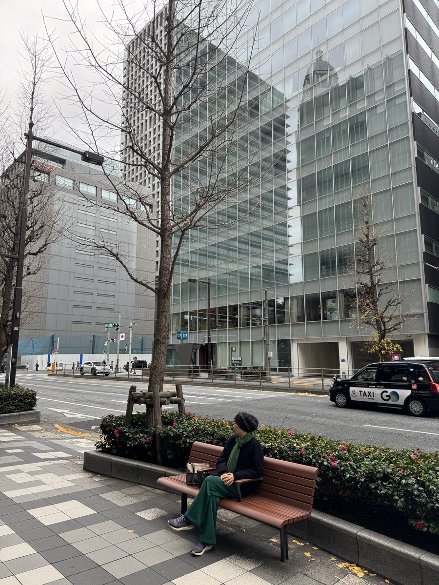 truck seat headrest tweet media