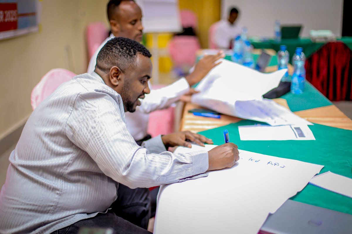 Shaqodoonorg's tweet photo. Shaqodoon, with @caresom &amp; @Welthungerhilfe, held a Learning &amp; Reflection Workshop in Hargeisa to review the Anticipatory Action Plan. The session brought DRR committees &amp; partners together to strengthen accountability, early action &amp; community resilience. #DRR #Somaliland https://t.co/KaR4eRD47C