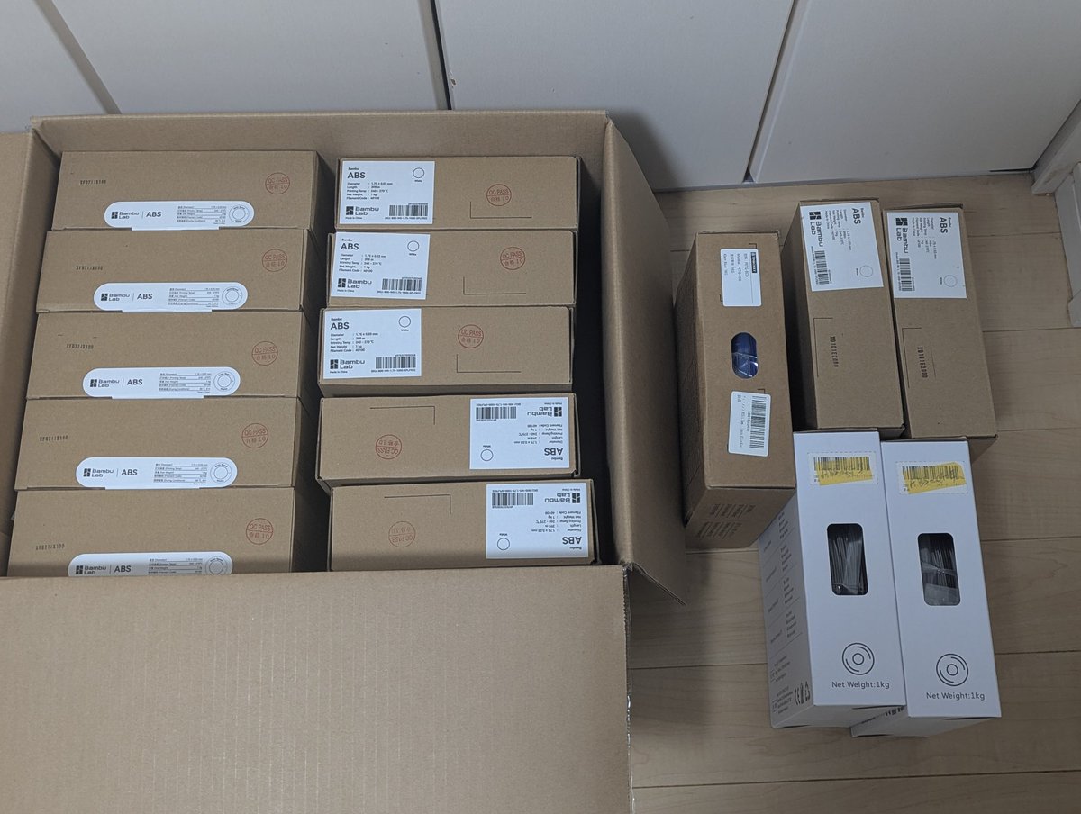 今日のフィラメント
Bambu セールで買ったABS10kg
Tinmorry PETG 1kg
ウエハラ <a href="/RideVLOG_/">T.ウ工ハラ🚲</a>さんから譲って頂いたABS2kg とABS-CF 2kg
