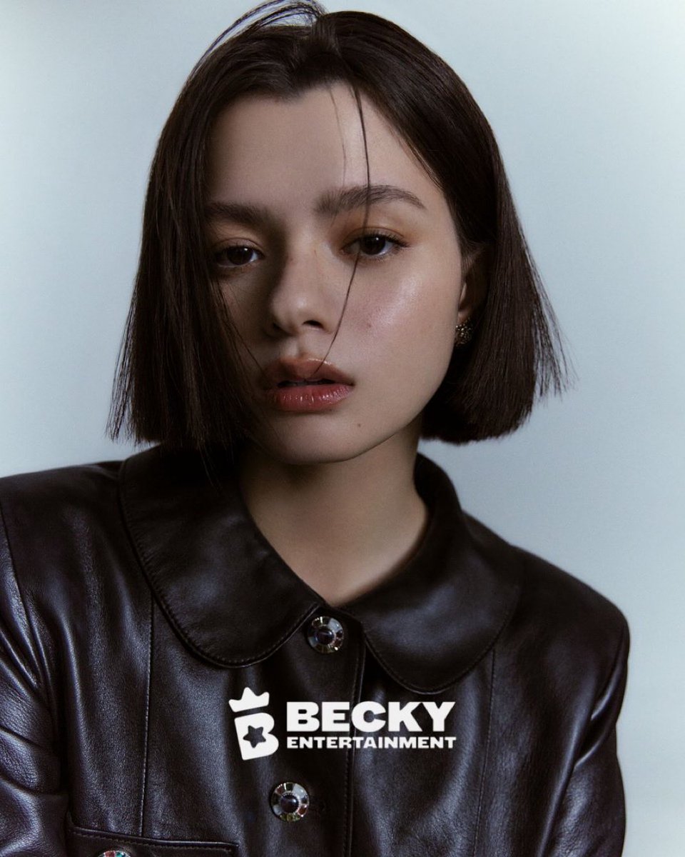volandoami's tweet image. #VogueReports 'Becky-Rebecca' anunció el lanzamiento de un nueva empresa bajo el nombre de Becky Entertainment.
'Becky-Rebecca' @AngelssBecky es otra persona que anunció el lanzamiento de una nueva empresa después de terminar oficialmente el contrato con IDF. Al avanzar a un…