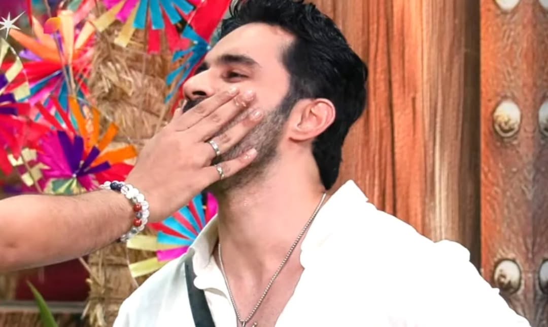 alldatmatterz_'s tweet image. Do you think it is unfair for #AbhishekBajaj 🤔

#BiggBoss19 #AmaalMalik #ZeishanQuadri
