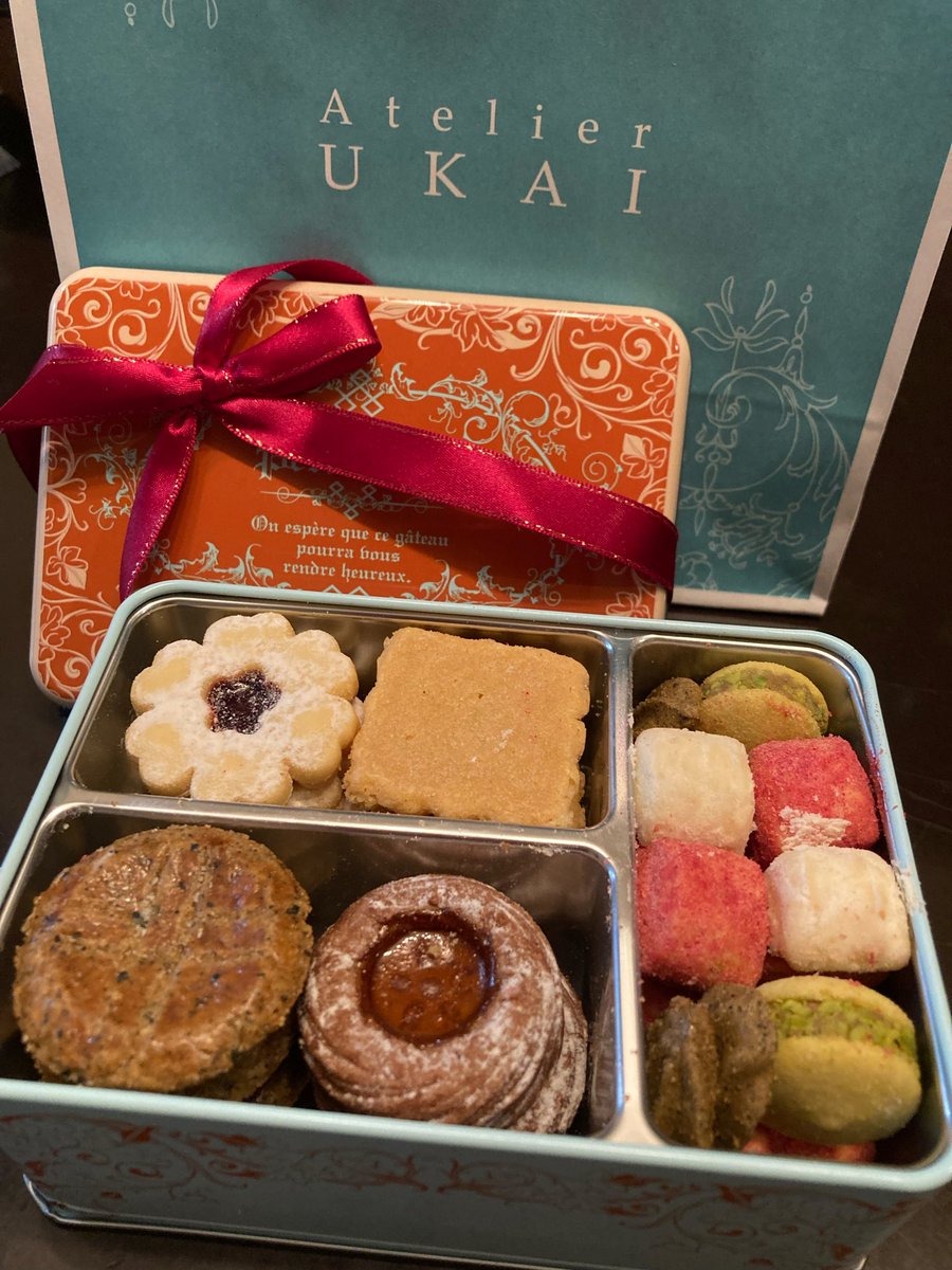 とっても美味しい素敵なクッキーをいただいてしまい✨幸せすぎるティータイムです🫖✨