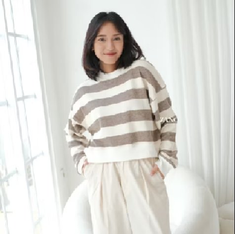coffeechocol4te's tweet photo. Emang boleh sweater secantik ini harganya cuma 60 ribuan aja? 😭

Sumpah ya, ini tuh sweater penyelamat aku banget kalo lagi pengen sat-set! Mau pakai celana warna apa aja, jilbab warna apa aja, pasti cocokkkkkk. Btw yang aku pakai warna Gotye-Cheska ya.
🛒https://t.co/N5WCcBTH5A https://t.co/uxfbpihTme