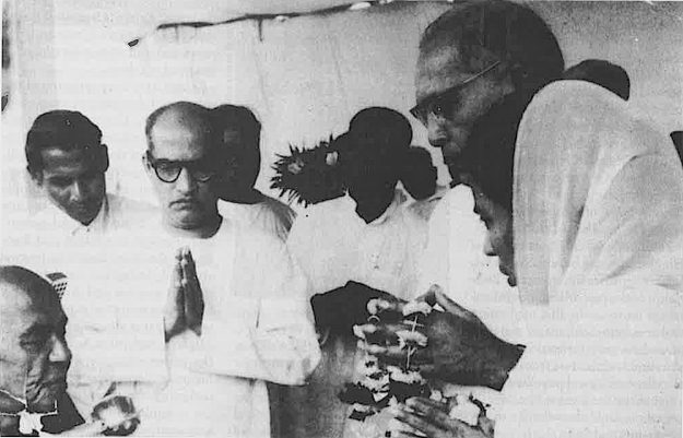 SurajKrBauddh's tweet image. 14 Oct 1956: the dawn of a new era.
On this day, Bodhisattva Babasaheb embraced Buddhism and lakhs followed him on the path of liberation. May the Dhamma guide us all toward justice, peace, wisdom, morality and compassion.