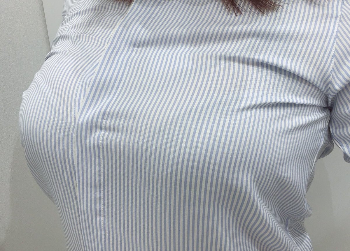 胸張ってる