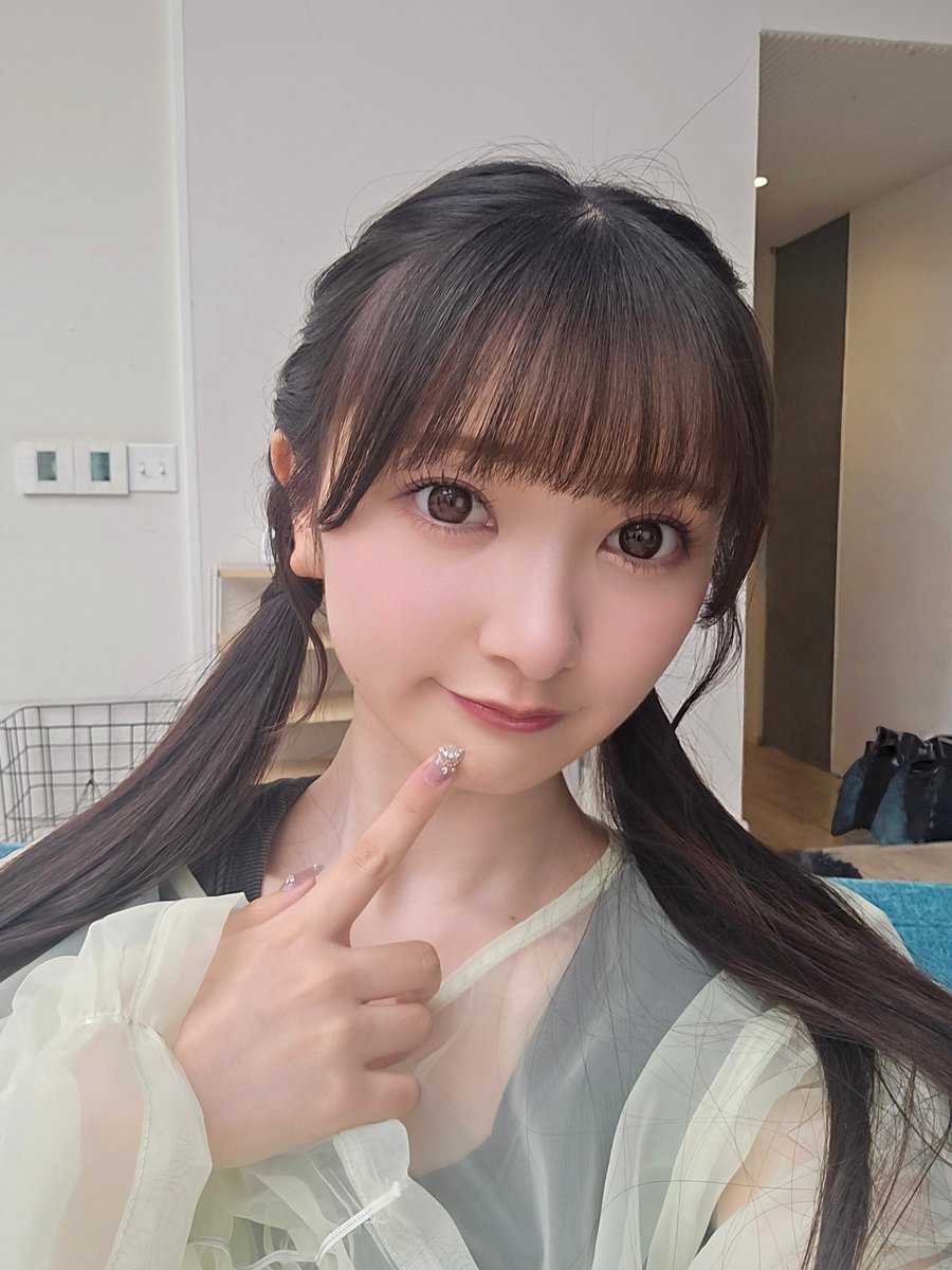 AKB48 20th Anniversary Book」サイン＆お渡し会よろしくお願いします