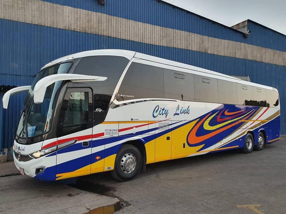 curious_edline's tweet photo. Chimbofungaiwo kuti sei mabuses aya asingagawanzo pinda munews for accidents its because they prioritise safety.Chimuseyamwa is taking lives unnecessarily! https://t.co/9oeGzMARd1