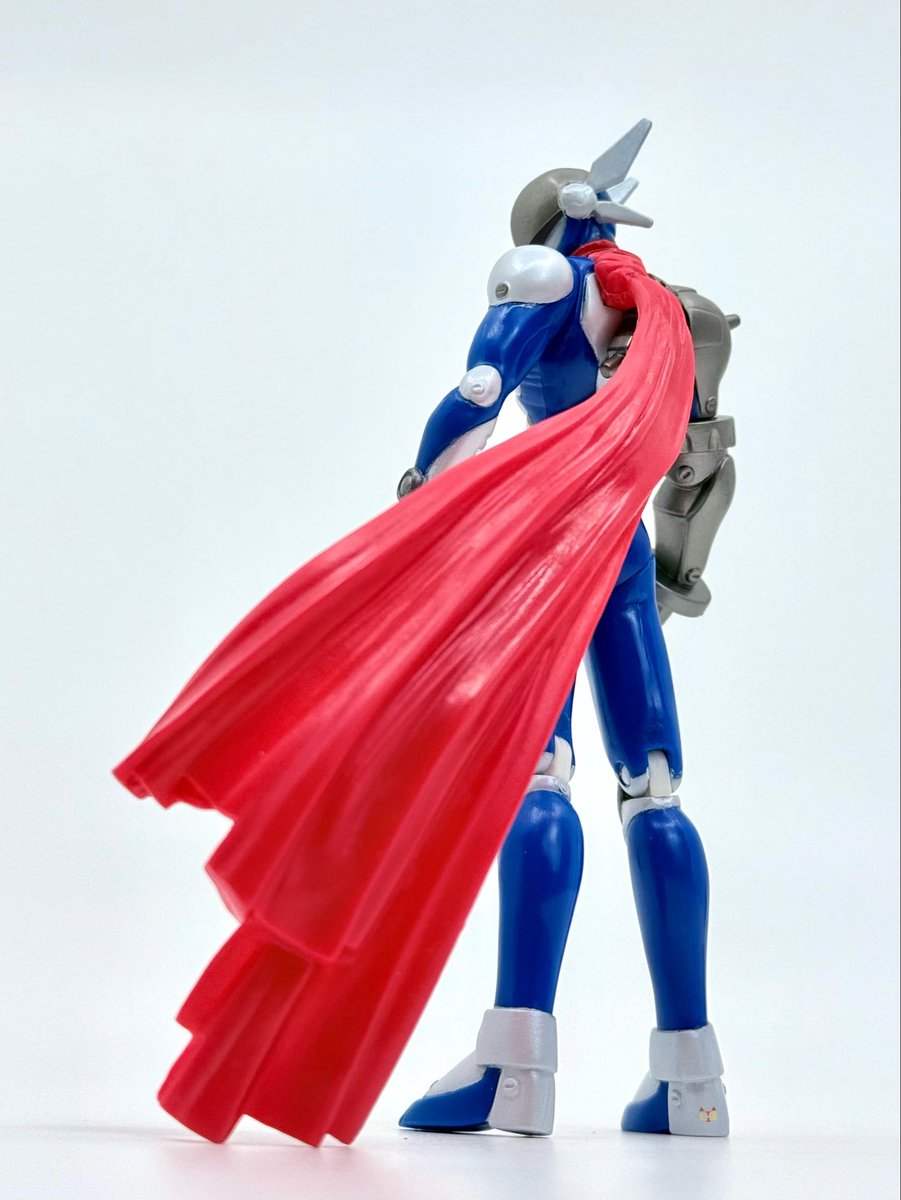 walkkingheart's tweet image. Hero