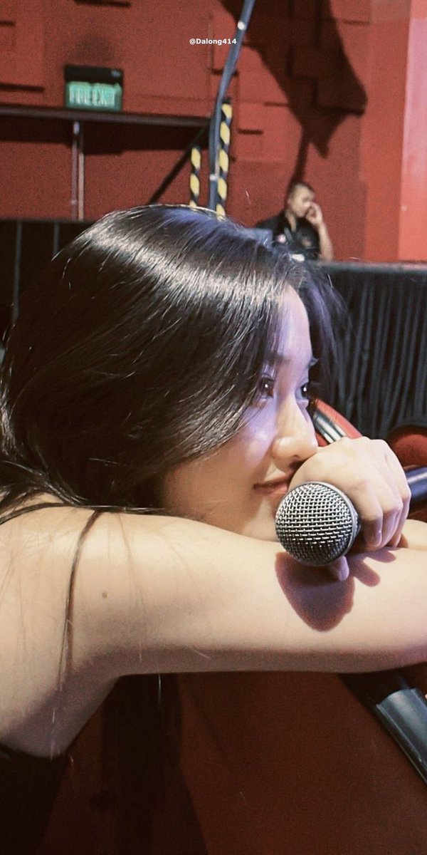 BlackSwan178999's tweet image. I am so proud of you,you persevered and persevered towards your goals, not for the sake of showing off, but for the sake of your dreams, you deserve only beautiful things, I am glad that we are part of this new era of yours🥹
SOLENN ENTERTAINMENT
#solennEntertainment
#srchafreen