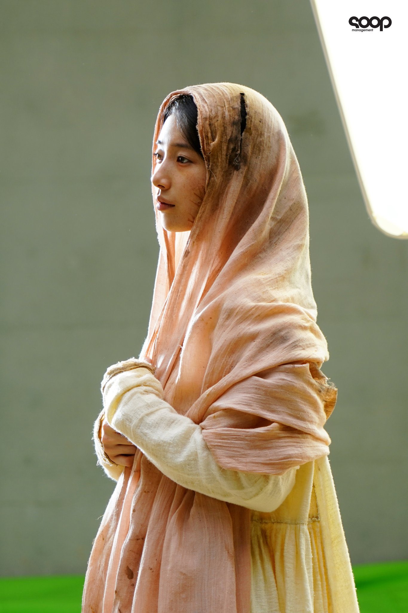 [잡담] 수지 이거 눈빛 개치인다 | 인스티즈