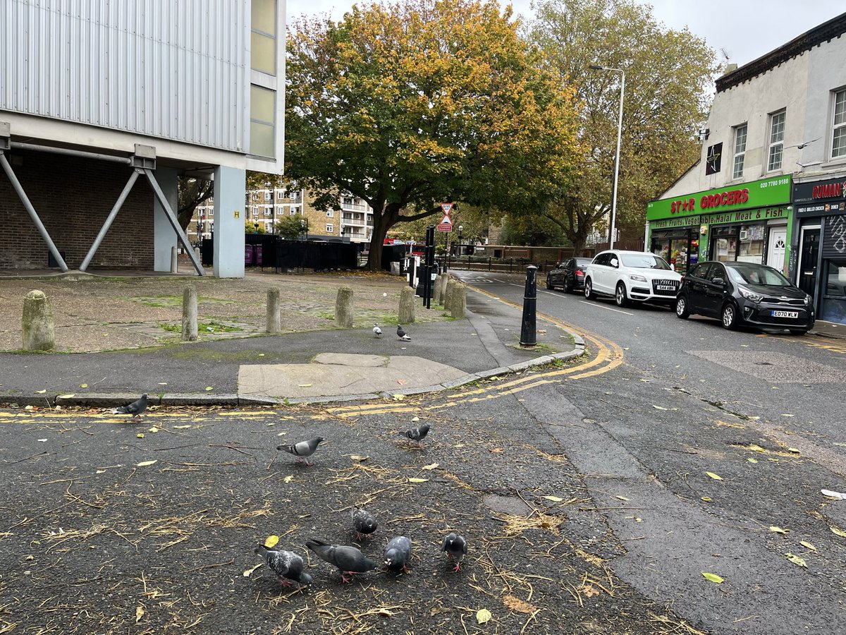 🎉🎉SUCCESS🎉🎉

A dropped kerb has now been put in place so that people who use a wheelchair can cross this junction.

<a href="/THLivingStreets/">Tower Hamlets Living Streets</a> @BetteStreetsTH 

#AccessibleStreets 🧑‍🦽🧑‍🦼🧑‍🦯