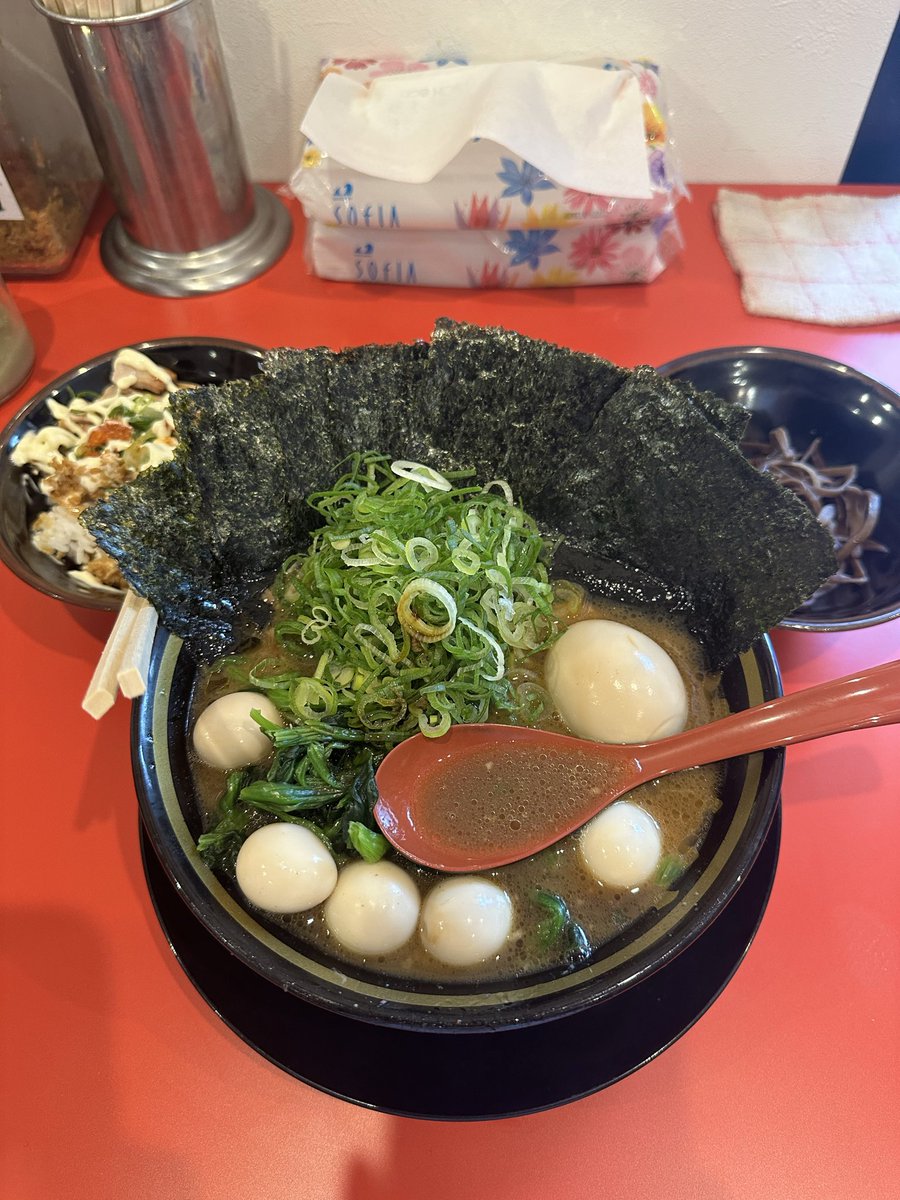 satokick's tweet photo. 隠れミッキー全開な週1ラーメン@とらきち家。いやー全部旨くてやばかった😁夢中で食べて、気が付けば今日も完飲完食笑　ごちそうさまでしたー😋 https://t.co/cTlCYNRQp1