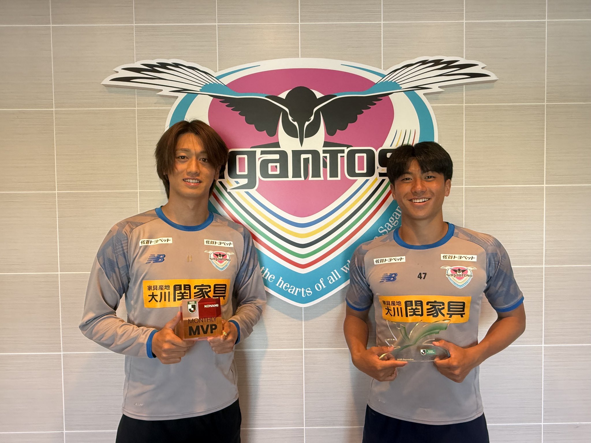 【ラスト1点！】貴重 選手支給品 サガン鳥栖 ジャージ 上下 デレルバ サッカー 貴重 選手支給品 サガン鳥栖 ジャージ 上下 デレルバ サッカー