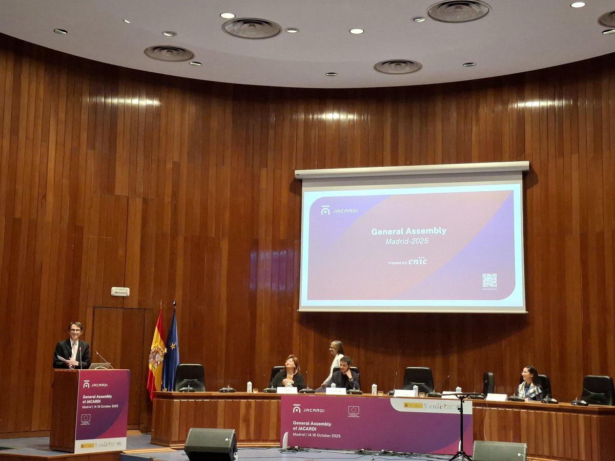 <a href="/i_enfermeria/">Grupo de investigación en Enfermería de IDIVAL</a> Jacardi annual meeting in Madrid. 
🇪🇸Grupo Jacardi Idival a tope para estas intensas jornadas. 
🎓17 países, 142 pilotos, una Joint Action enorme 
#jacardi #cardiovasculardisease #diabetes #care <a href="/IDIVALdecilla/">IDIVAL</a>