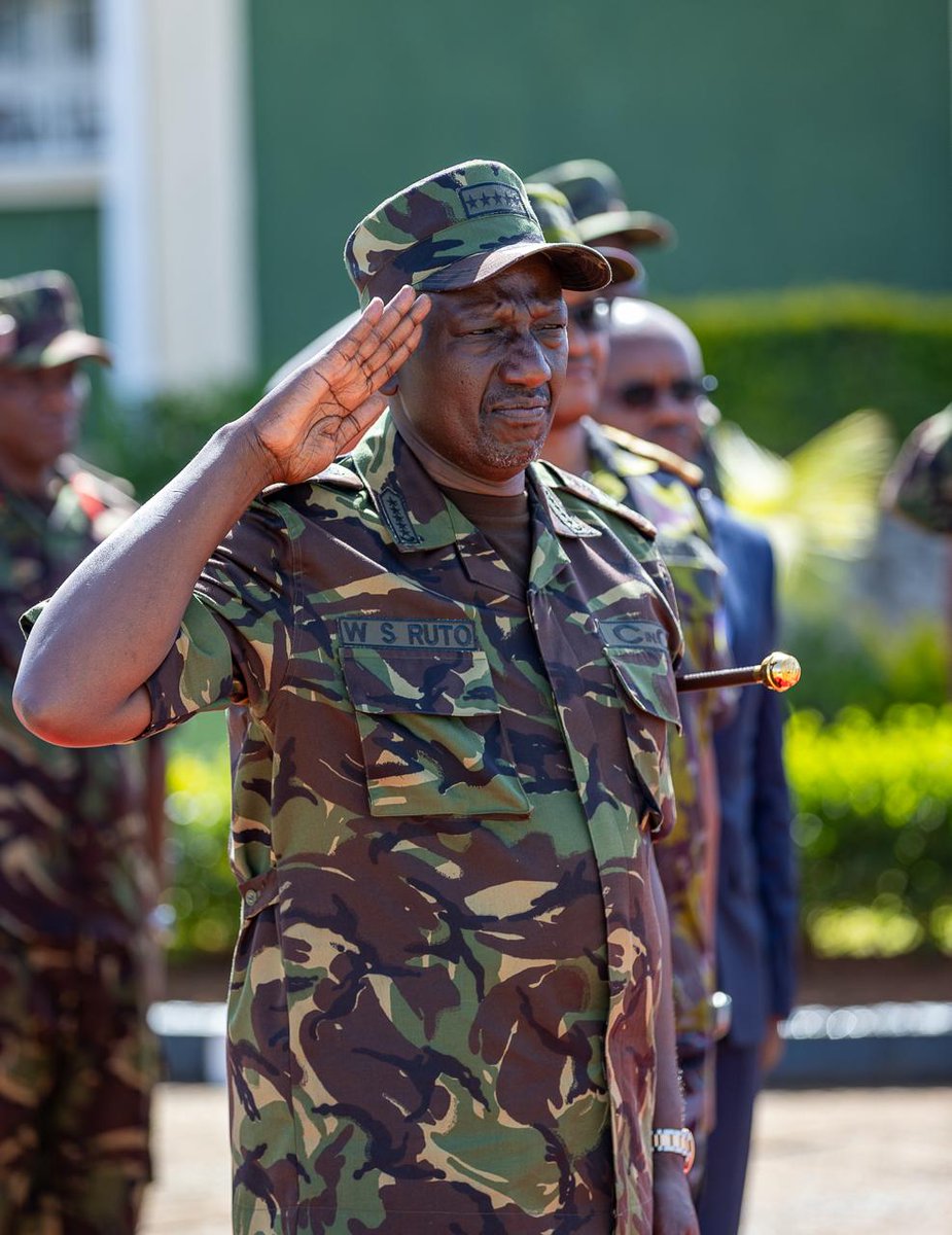 its_meek__'s tweet image. President William Ruto arrives at Moi Barracks, Eldoret, to preside over KDF Day. A salute to courage, discipline, and service as Kenya honours its heroes in uniform.
Commander In Chief C in C #KDFDay