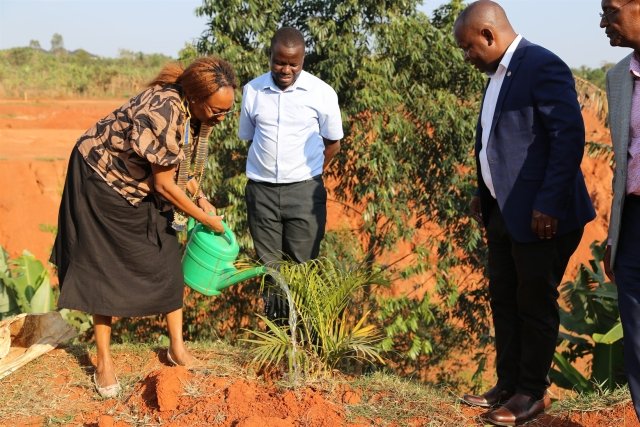 We need your support, to enable us remain the beacon of hope in the lives of all Ugandans and the centre of excellence for addiction treatment. 

To learn more about our #vision2030hab and donate: hopeandbeyondug.org/hope-and-beyon…

#givingtuesday