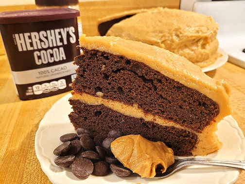 Dark Chocolate Cake with Peanut Butter Frosting! 🍫

youtu.be/otAyncl5D4Y

#foodie #foodies #dinner #dinnertime #foodblog #foodblogger #recipe #cooking #easyrecipes #dessert #cake #TuesdayVibe #TuesdayNight #TuesdayMotivations #TuesdayThoughts #Tuesday #chef #ParnellTheChef