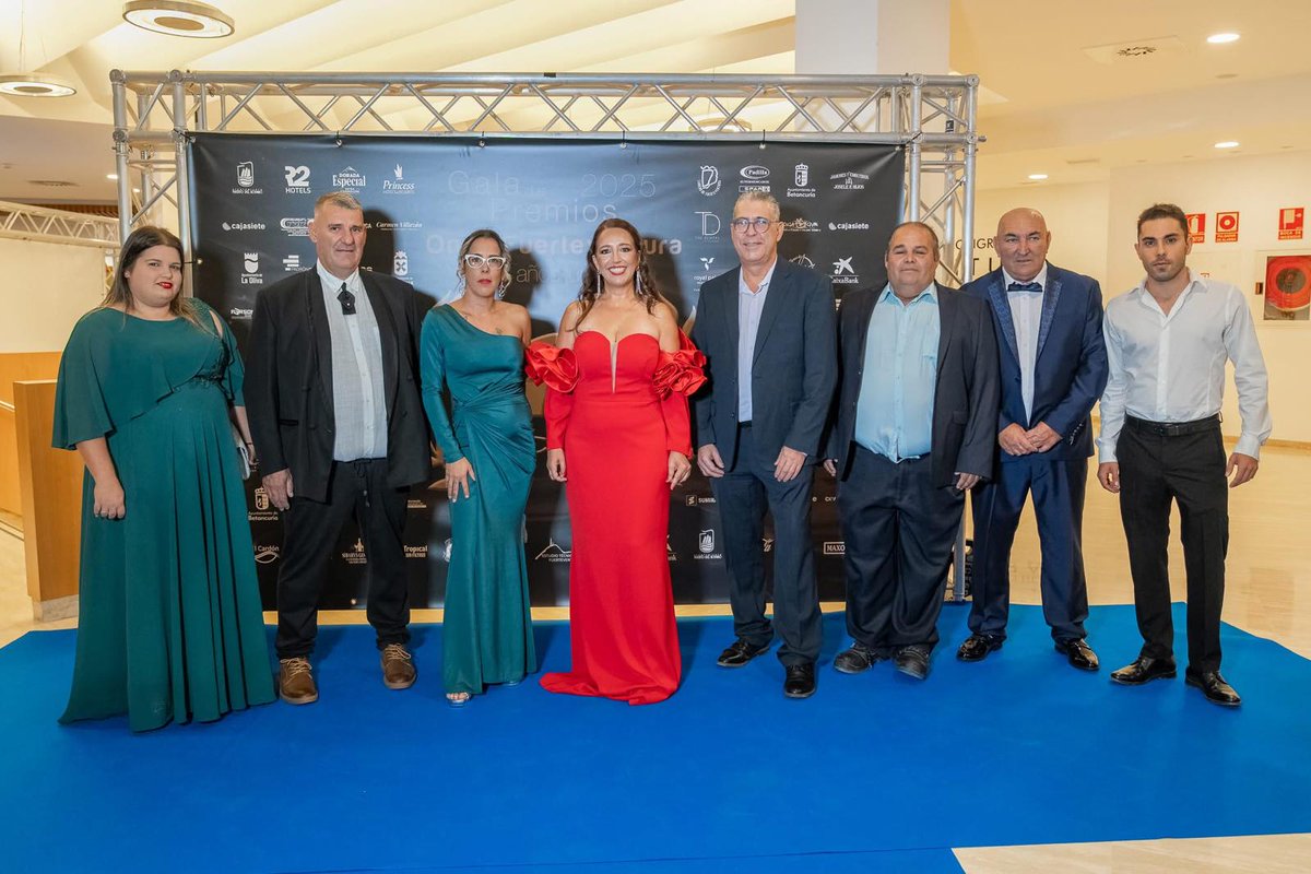 La agrupación de Contigo Tuineje  estuvo en la gala de los premios <a href="/OndaFTV/">Onda Fuerteventura</a> ,  el sábado. Gracias  Onda Fuerteventura  por la invitación y enhorabuena a todo los premiados.