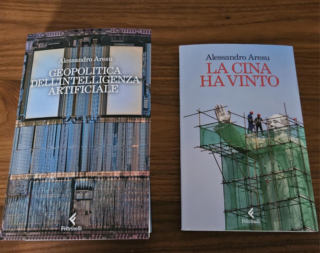 alearesu's tweet image. Ci vediamo oggi al Festival del Presente con @pandorarivista a Bologna all&apos;Archiginnasio alle 18.30