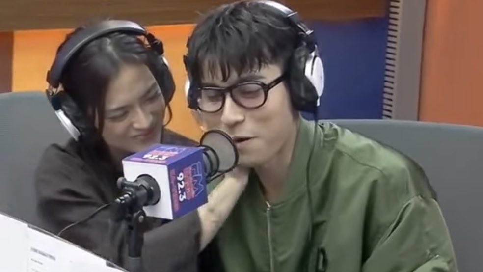 easyrkive's tweet photo. sobrang cute niyo haha extra clingy si mika today!!

WHAT IF TAYO RADIO TOUR 
WHAT IF TAYO RADIO TOUR
 #MikBrentBananaKrew https://t.co/sTMPGfDoPk