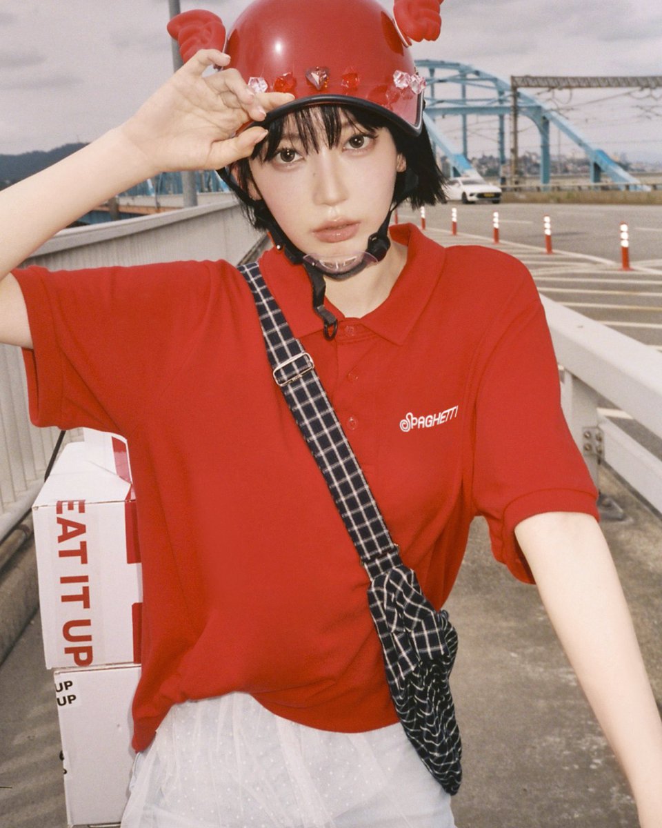 Le Sserafim トマトTシャツ 宮脇咲良 LE SSERAFIM ルセラ ウンチェ