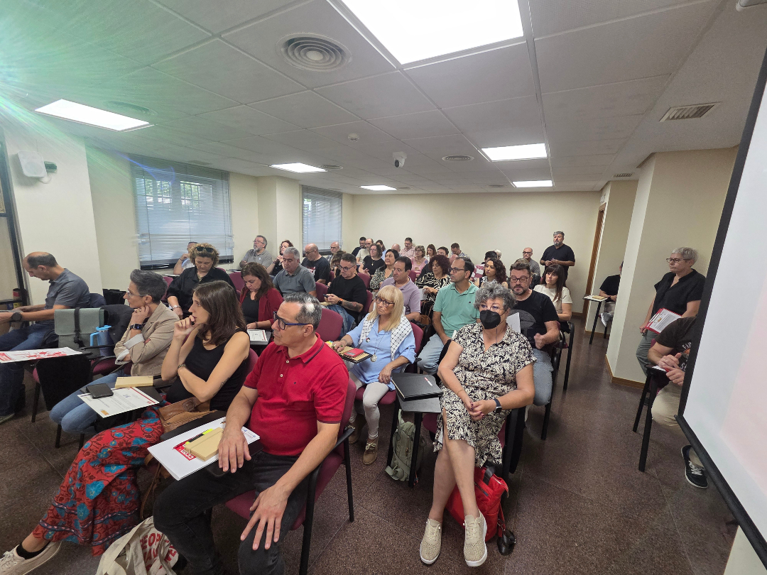 CCOORM's tweet photo. Los y las 45 integrantes del Consejo de CCOO Región de Murcia se reúnen para analizar el trabajo sindical de los últimos meses y lanzar el plan de acción 2025-2029 https://t.co/CCzKvjK2C2