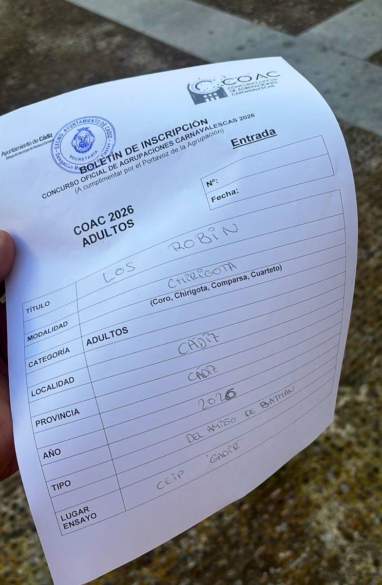 Tras conseguir:

- Un trébol de cuatro hojas. 
- Polvo de hada. 
- Un pelo de unicornio atigrado. 
- La esquela de un japonés. 
- Fotocopia de DNI del grupo. 
- La vida laboral De Santiago Abascal. 
- Una snitch dorada. 
- Y la fianza.

Ya estamos inscritos. 

💛💚LOS ROBIN 💚💛