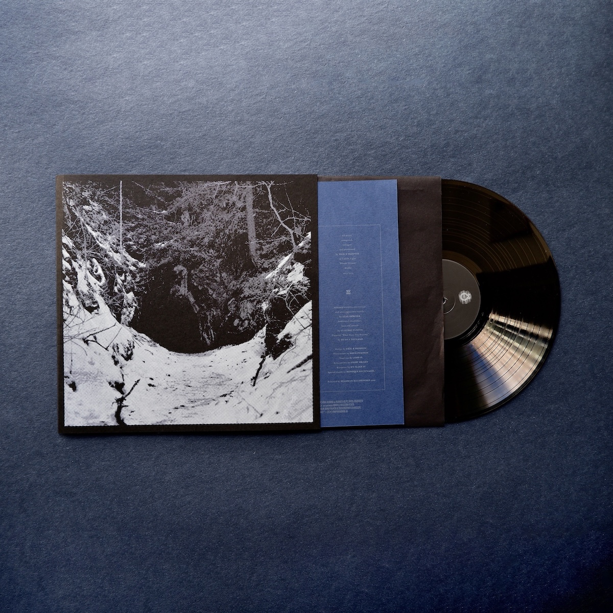 normanrecords's tweet image. JUST IN! 'From Darkness (Original Motion Picture Soundtrack)' by Erik K Skodvin

Tense and deeply atmospheric score from Deaf Center's Svarte Greiner to the Swedish horror film 'Ur Mörkret'.

@_knive
@_miasmah
normanrecords.com/records/211724…