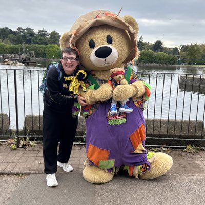 JenzieCAllen's tweet photo. Loved meeting @altontowers Alton Bear over the weekend!! https://t.co/r4ezLdYoi6