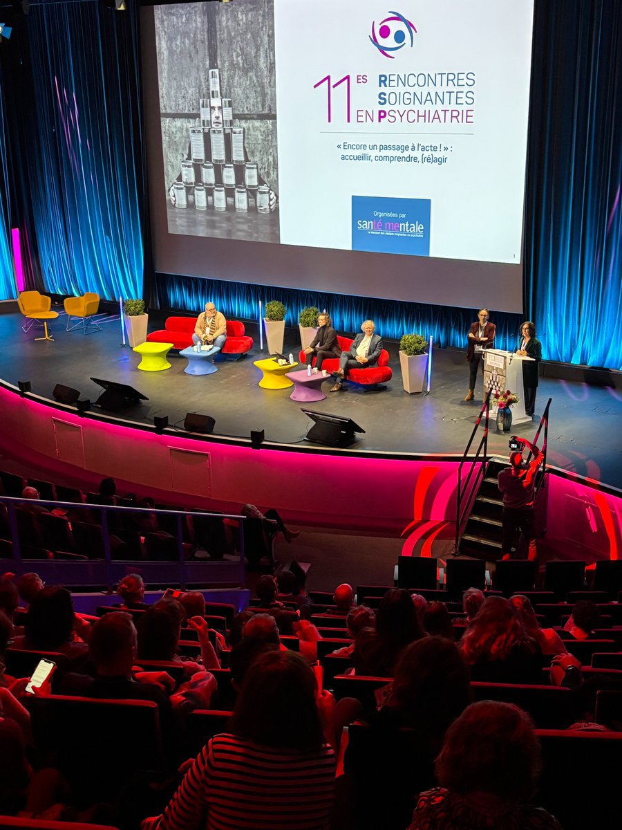 [En direct : #RSP2025]
💬 De quoi le passage à l’acte est-il le nom ?

Le terme "passage à l’acte" s’est imposé dans l’espace public où il est souvent compris comme "passer à l’action". Dans la clinique psychiatrique, il revêt pourtant un tout autre sens. 

#Psychiatrie 👇
