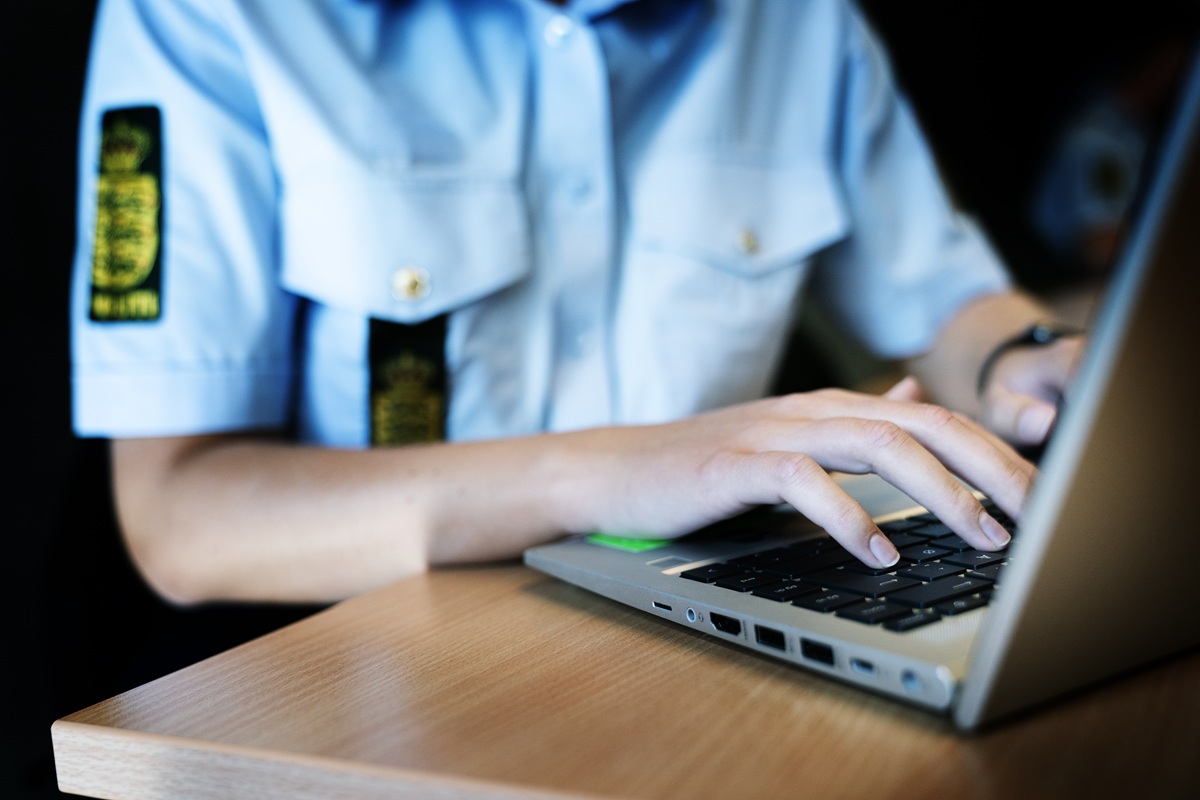 DANSK POLITI tweet media