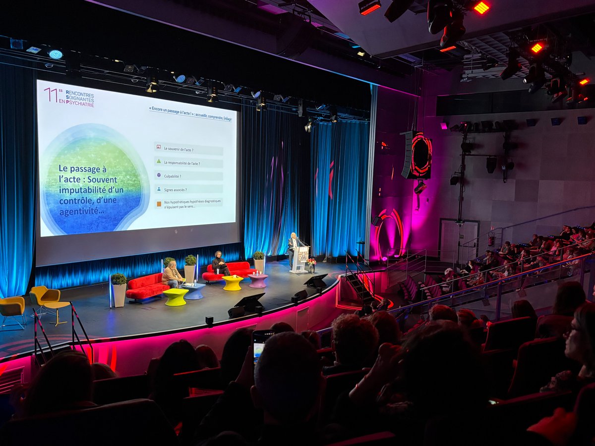 [#RSP2025]
Merci aux intervenants et au public pour ces échanges ! 

Avec :🎙️Gérald DESCHIETERE, Chef de l’unité de crise et des urgences psychiatriques aux Cliniques universitaires Saint-Luc (Louvain), et professeur à l’Université catholique de Louvain.

#Psychiatrie 👇