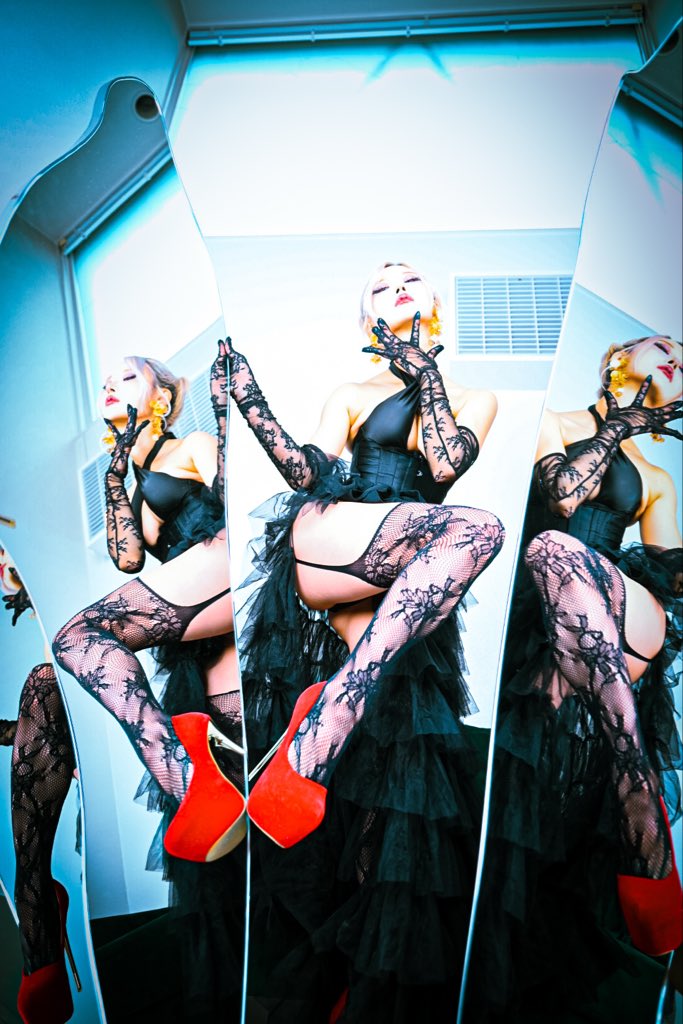 nanananav (@nanananav1) on Twitter photo 