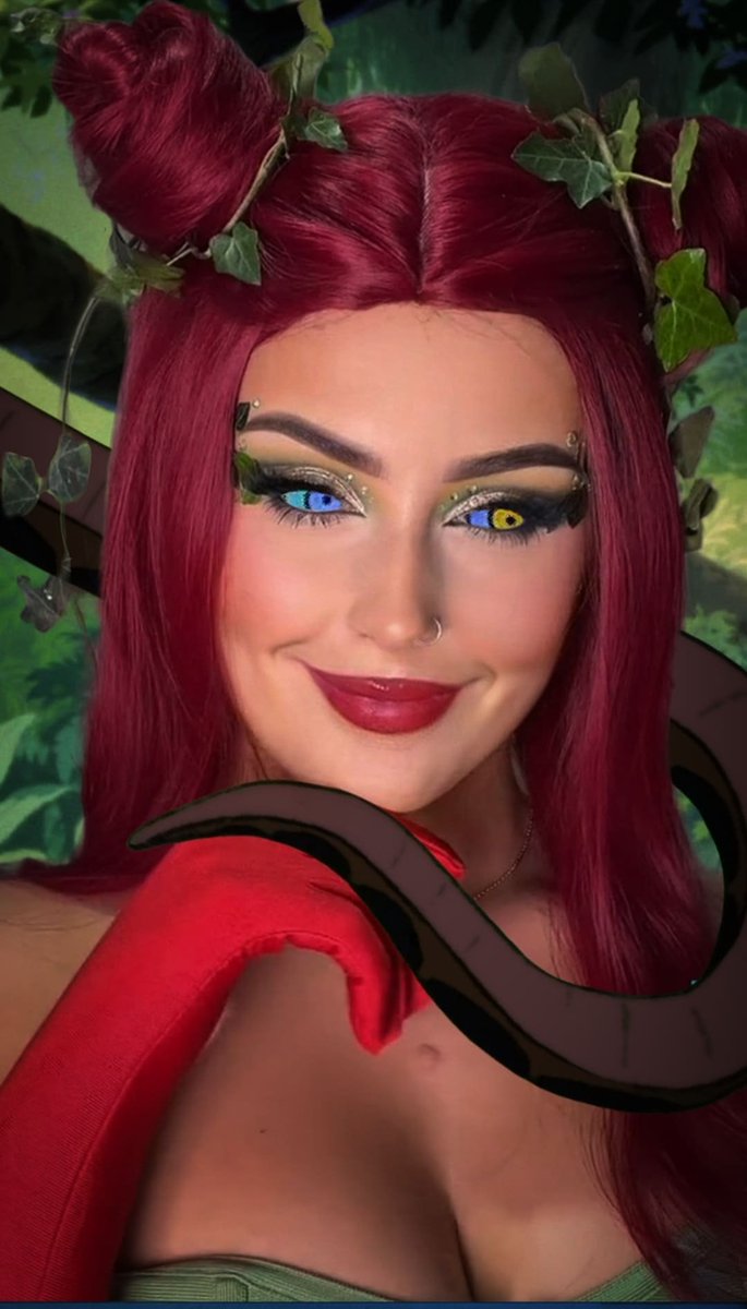 How do I look darling <a href="/Jannilove3/">Jannilove</a> this is what you want isn't it your very own hypnotized Poison Ivy to make your jungle fantasies come true.. Let me charm you love, please you, dance for you, kiss you...