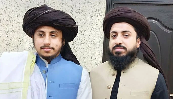 fahmidahyousfi's tweet photo. سعد رضوی اور ان کے بھائی گرفتاری کے بعد دونوں کی اتنی پھینٹی لگانا چاہیے کہ ان کو  لگ پتہ جائے https://t.co/xZG5X8zvr4
