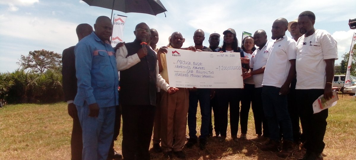 Last week, the State Minister for <a href="/MAAIF_Uganda/">MAAIF 🇺🇬</a> <a href="/FredBwino/">Hon. Kyakulaga Fred Bwino MP</a> launched the distribution of 50,000 oil palm seedlings sourced from Sango Bay at Ikulwe Satellite station in Mayuge, with the goal of helping residents in Mayuge, Namayingo &amp; Bugiri districts escape poverty <a href="/NOPP_UG/">National Oil Palm Project</a>