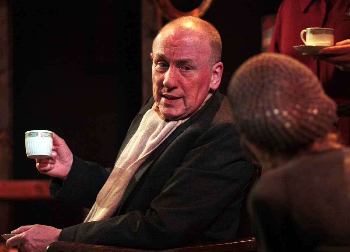 archivetvmus71's tweet photo. Happy Birthday Christopher Timothy, born this day in 1940. https://t.co/FFKiKKQgHy