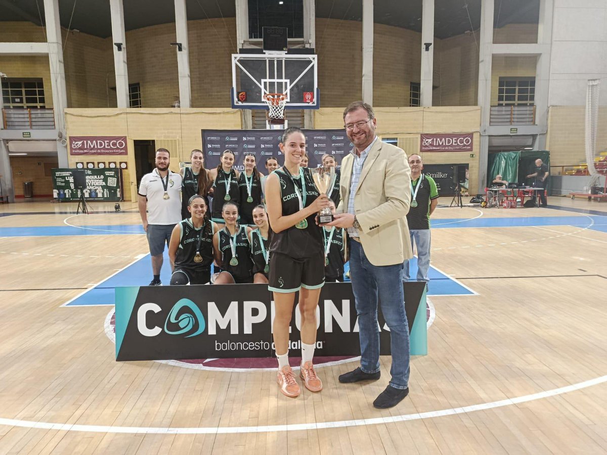 dipucordoba's tweet photo. 🏀El Cordobasket se hace con la final de la #CopaDiputaciónSéniorFemenina 2025, en un encuentro que ha contado con la presencia del delegado de #Deportes de @dipucordoba , Antonio Martín. Enhorabuena campeonas!!

@FAB_Andaluza @CordobasketCD https://t.co/baEZy5UbBF