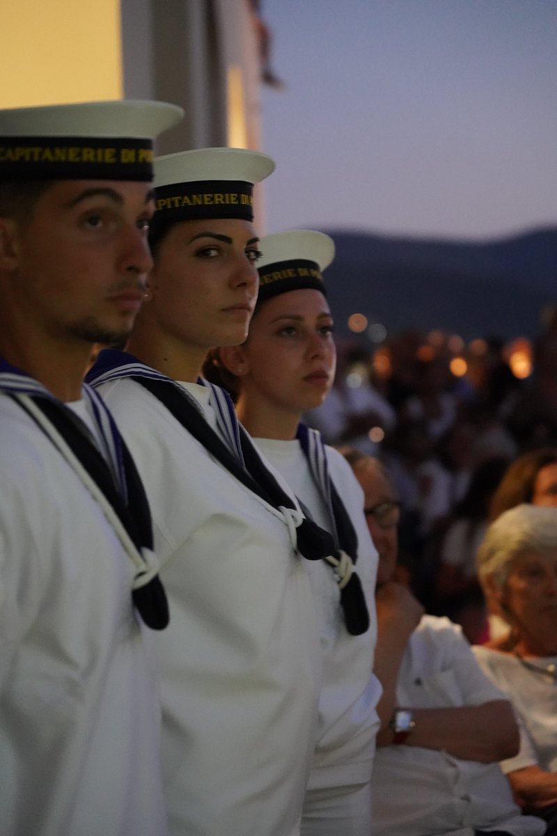 Durante #SEIF2025, abbiamo avuto l'onore di consegnare il Premio Speciale #SEIF al Corpo delle Capitanerie di porto - Guardia Costiera, per celebrare il suo 160° anniversario e il suo impegno costante nella salvaguardia della vita umana in mare e dell'ambiente marino. 👇
