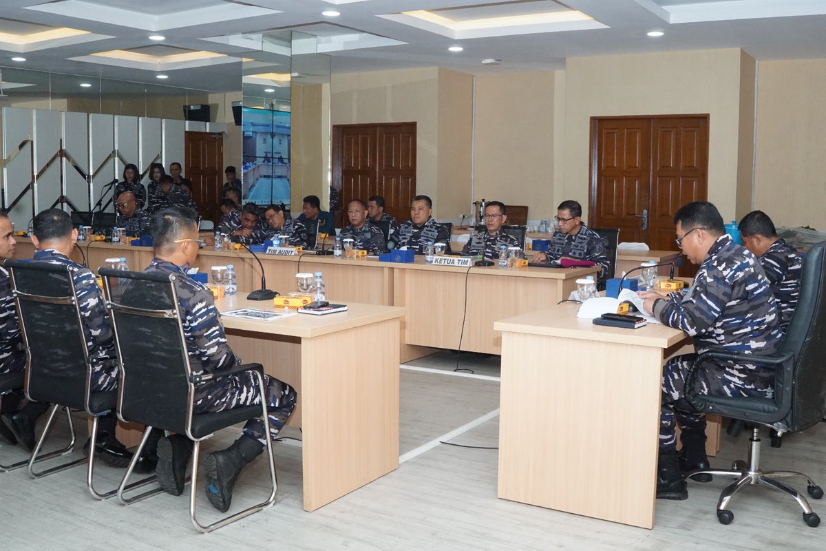 Kodaeral_III's tweet image. TAKLIMAT AWAL AUDIT ITJENAL TAHUN 2025 DI KODAERAL III RESMI DI BUKA

#tnial #tniangkatanlaut #jalesvevajayamahe #kodaeraliii #bhaktinalayudha