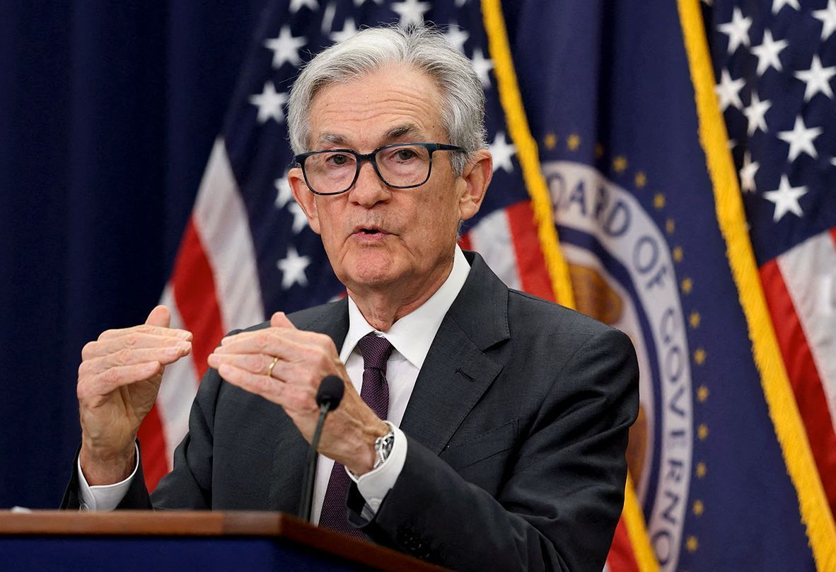 🚨 Powell Speech Alert: Today at 12:20 PM ET 🕛

Fed Chair Jerome Powell speaks on economic outlook &amp; monetary policy.
 
Government shutdown means some data is missing, but rate cuts are still expected: 25bps in Oct &amp; Dec (97% &amp; 89% odds).

Crypto traders: last week’s sell-off