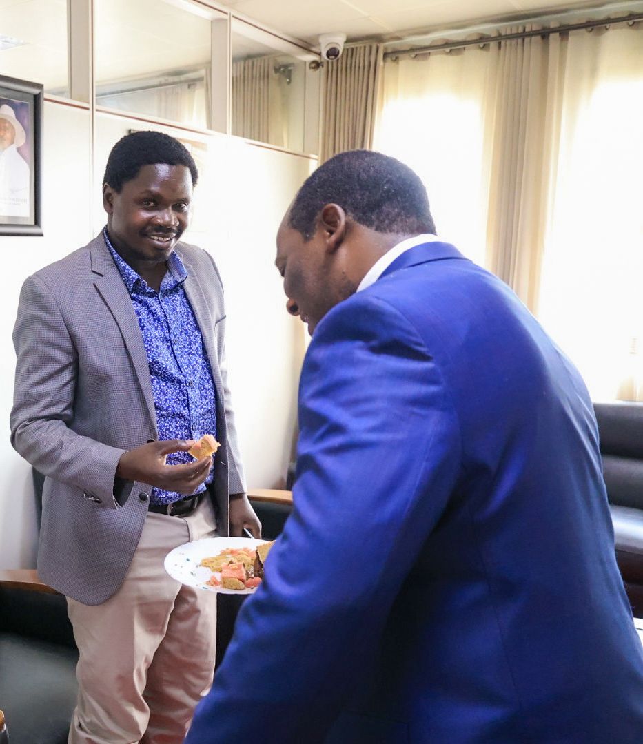 In a surprising turn of events, Dokolo North NRM Parliamentary hopeful and an Nrm leaning independent candidate Alfred Junior Okello was spotted at the birthday celebration of Democratic Front party president Mathias Mpuuga, indulging in a slice of the party's cake.