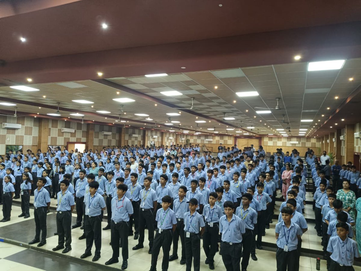 iamdmkrishna's tweet image. A disciplined student is a strong thinker. At Krishna Vikash Global School, Raipur, we nurture discipline and determination to shape future leaders with strong character and values.

#krishnavikash #kvgi #krishnavikashraipur #motivation