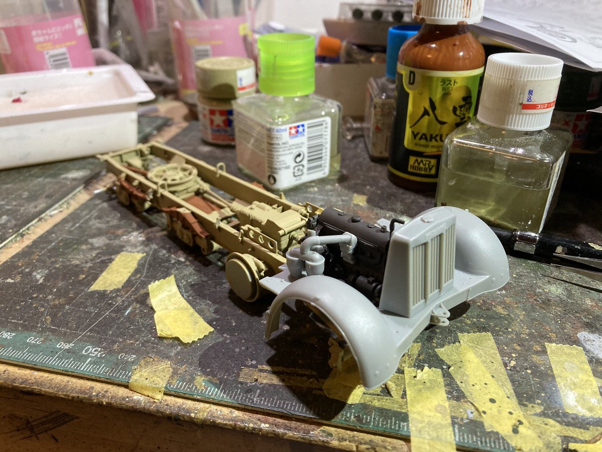 ドラゴン 1/35 SdKfz7/2 制作

塗りつつ組みつつ……
とにかく合いはスゴくいい。こんだけ細かいパーツがあちこち絡み合いつつピッタリ合うのはホントに気持ちがいい。……でもそのピッタリな位置を探し出すのが大変なのよ(笑)