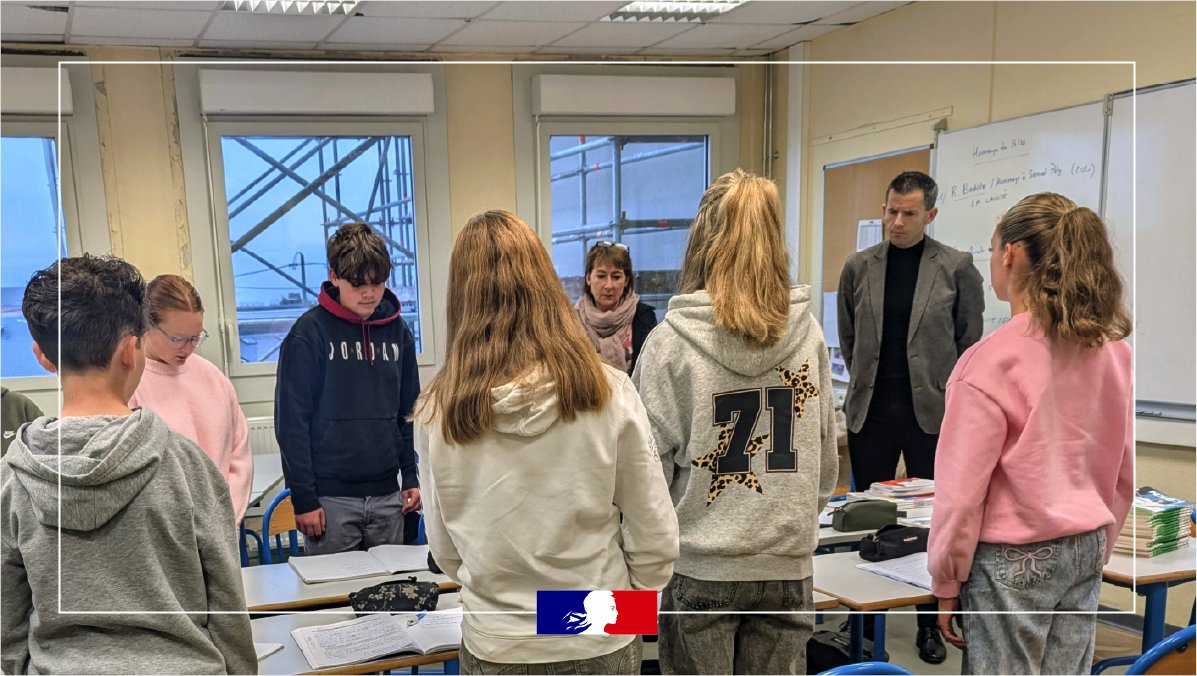 Académie de Normandie (@ac_normandie) on Twitter photo La rectrice Valérie Cabuil a participé ce matin à l’hommage à Samuel Paty et Dominique Bernard au collège Alexandre Dumas de Dieppe. 
Aux côtés des élèves et de l’équipe éducative, elle a salué leur engagement pour les valeurs républicaines et la liberté d’expression. La rectrice Valérie Cabuil a participé ce matin à l’hommage à Samuel Paty et Dominique Bernard au collège Alexandre Dumas de Dieppe. 
Aux côtés des élèves et de l’équipe éducative, elle a salué leur engagement pour les valeurs républicaines et la liberté d’expression.